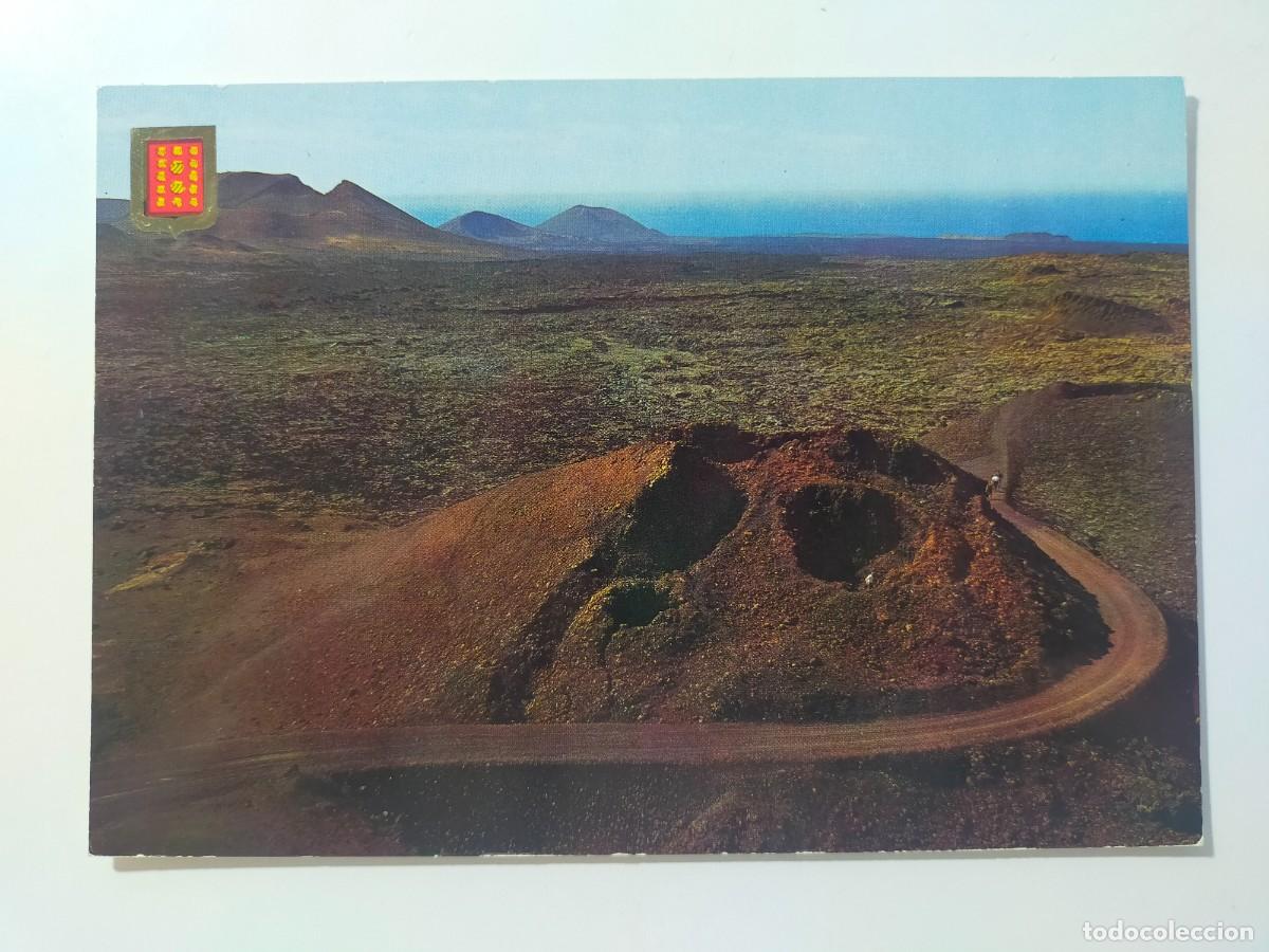 Postales: Postal LANZAROTE (Canarias): Tierras Volc&aacute;nicas - Edic FISA, Escudo de Oro.