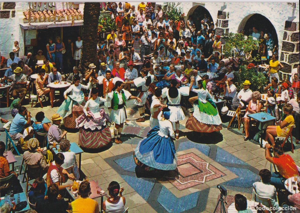 Postales: LAS PALMAS DE GRAN CANARIA, BAILE T&Iacute;PICO EN EL PUEBLO CANARIO &ndash; GLOBAL TRADERS 1018 &ndash; S/C