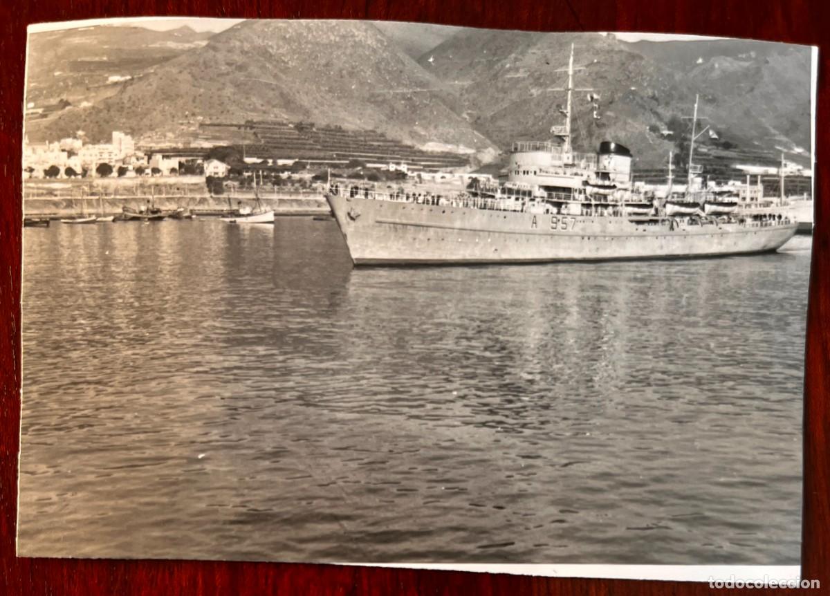 Postales: FOTOGRAF&Iacute;A ORIGINAL BUQUE A957 KAMINA, PUERTO DE SANTA CRUZ DE TENERIFE, A&Ntilde;OS 60