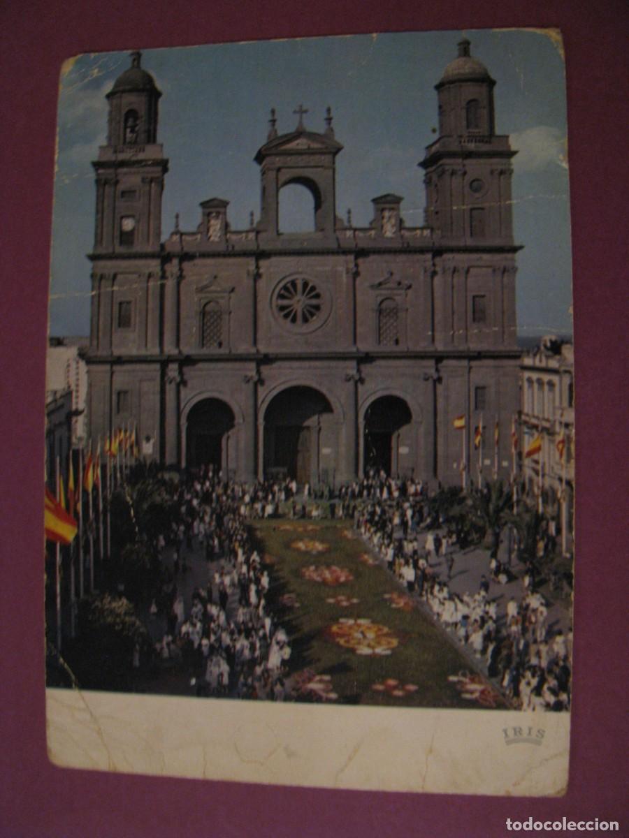 Postales: POSTAL DE LAS PALMAS DE GRAN CANARIA. LA CATEDRAL Y LAS ALFOMBRAS DEL CORPUS CHRISTI. CIRCULADA