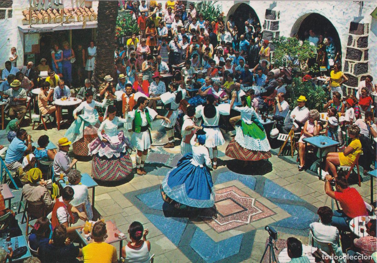 Postales: LAS PALMAS DE GRAN CANARIA, BAILE T&Iacute;PICO EN EL PUEBLO CANARIO - GLOBAL TRADERS N&ordm;1018 - S/C