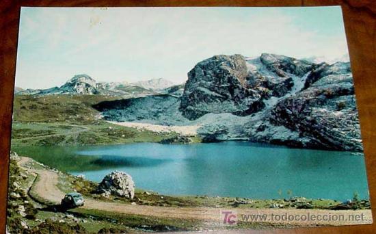 Postales: ANTIGUA FOTO POSTAL DE LOS PICOS DE EUROPA - LAGO ENOL - ED. ALARDE - NO CIRCULADA.