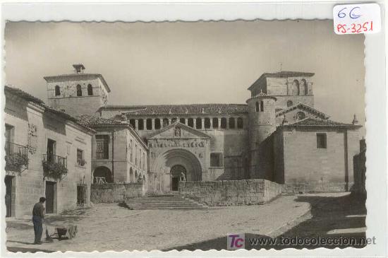 Postais: (PS-3251)POSTAL DE SANTILLANA(SANTANDER)-PORTADA DE LA COLEGIATA