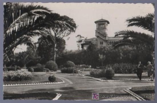 Postales: TARJETA POSTAL DE SANTADER. SARDINERO. JARDINES DE PIQUIO. 64.
