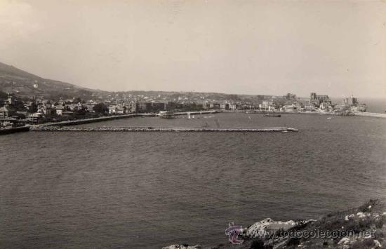 Postales: CASTRO-URDIALES(CANTABRIA).- PANORAMICA DEL PUERTO Y  LA CIUDAD