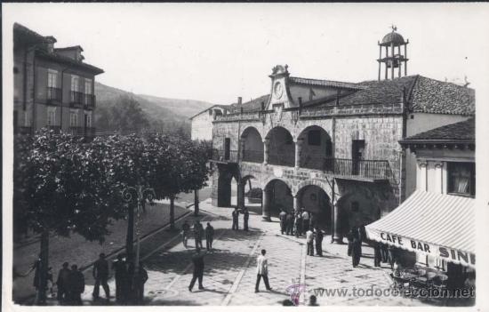 Postales: LAREDO (CANTABRIA).- PLAZA DEL GENERALISIMO - Foto 1