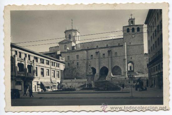 Postales: Santander. 167. La Catedral. Ed. Arribas. Edificio desaparecido a la izquierda - Foto 1