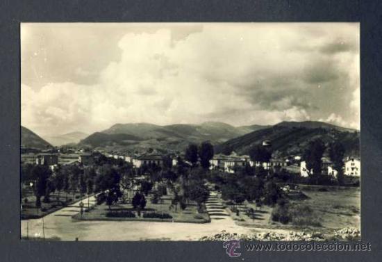 Postales: Postal de TORRELAVEGA: El parque (Ed. Arribas num. 4) - Foto 1