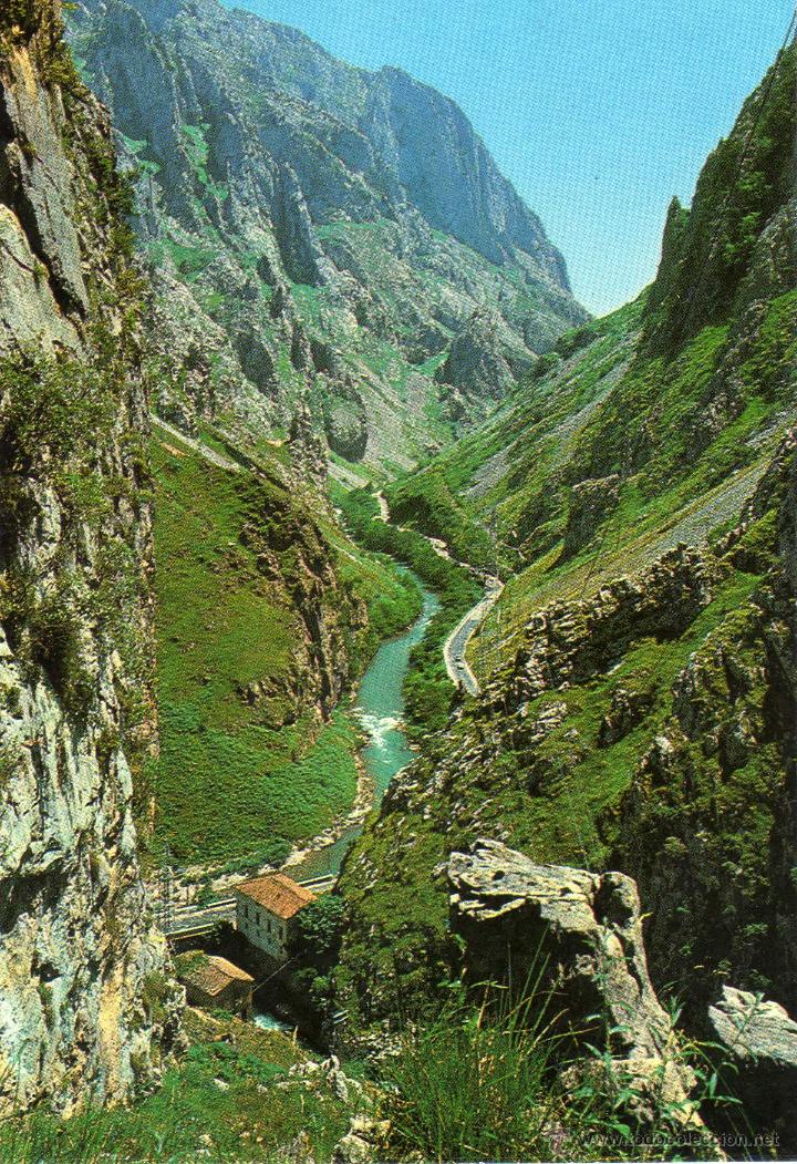 Postcards: Desfiladero de la Hermida.