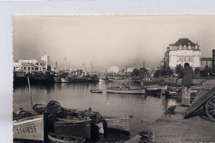 Cartes Postales: SANTANDER.-. PUERTO CHICO.-AL FONDO, PASEO DE PEREDA