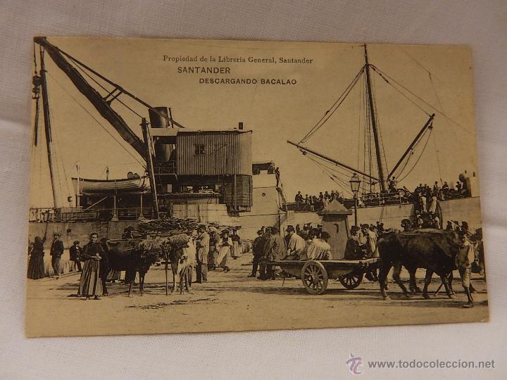 Postales: Santander. Descargando bacalao. Cantabria. - Foto 1