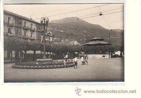 Postales: SANTO&Ntilde;A (CANTABRIA).- PLAZA DEL GENERALISIMO - Foto 1