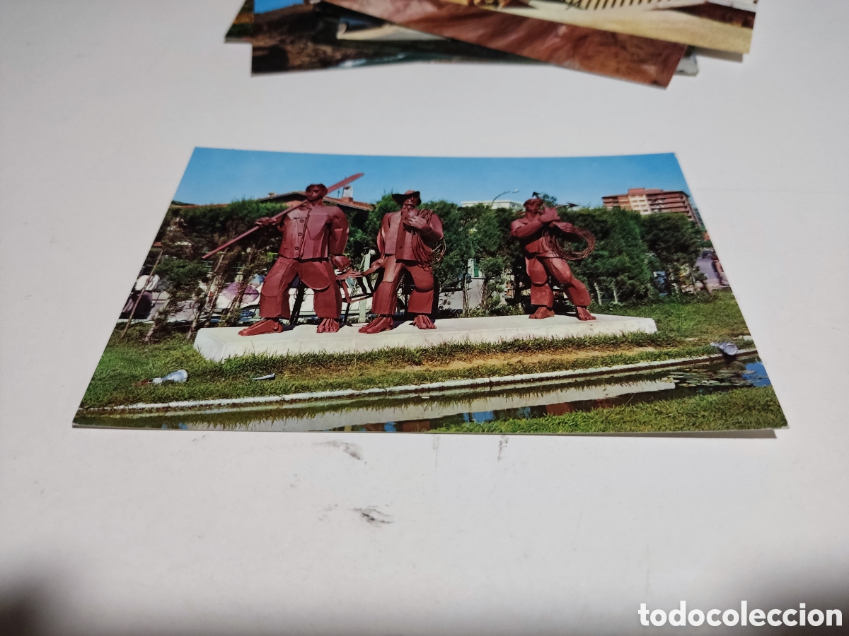 Postales: Postal Laredo monumento al pescador - Foto 1