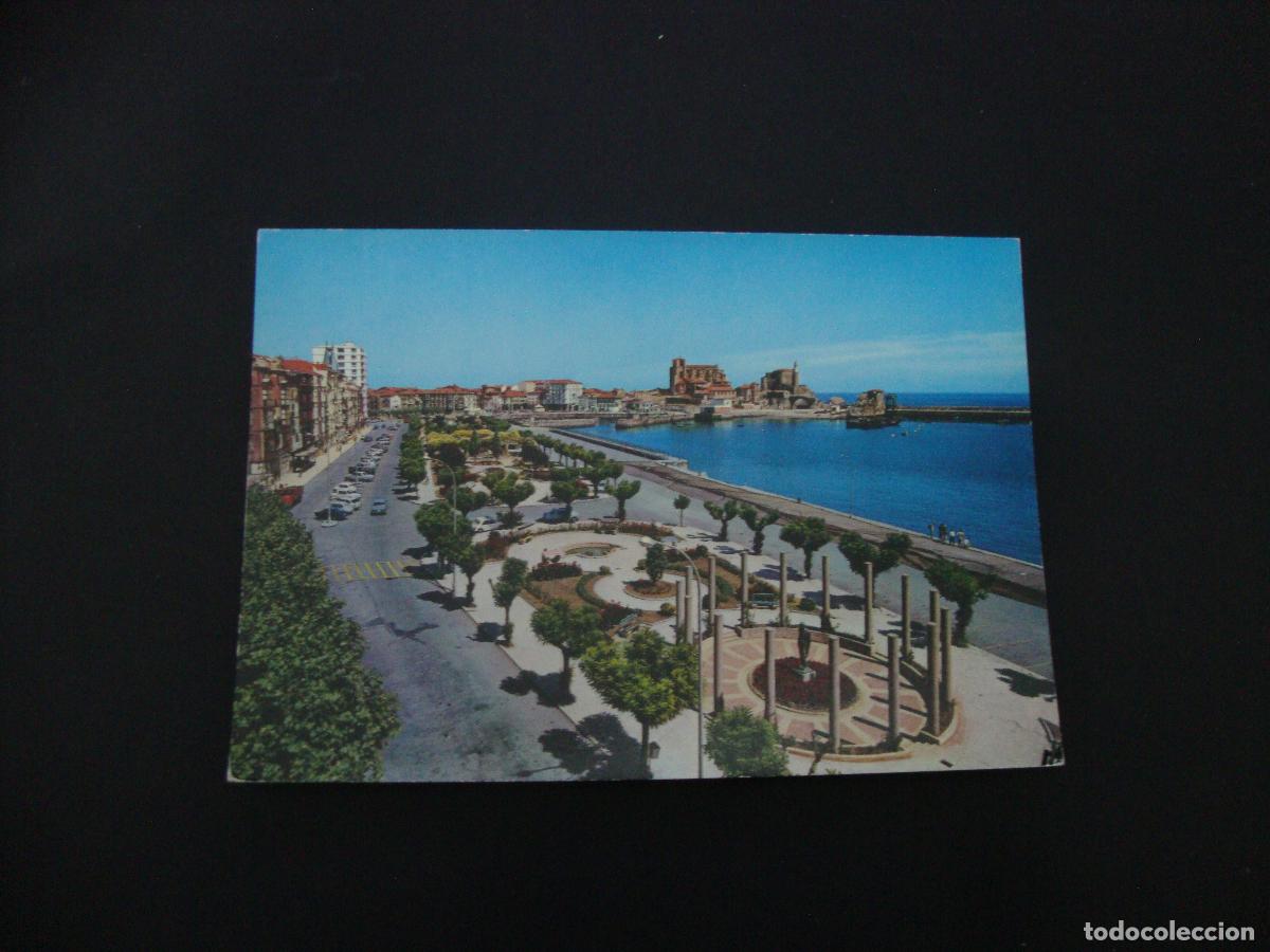 Postales: POSTAL 18 CASTRO URDIALES AVENIDA DEL GENERALISIMO - Foto 1
