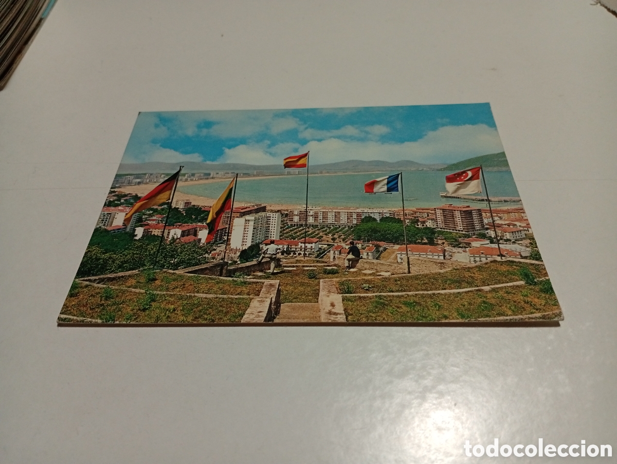Postales: Postal Laredo banderas - Foto 1
