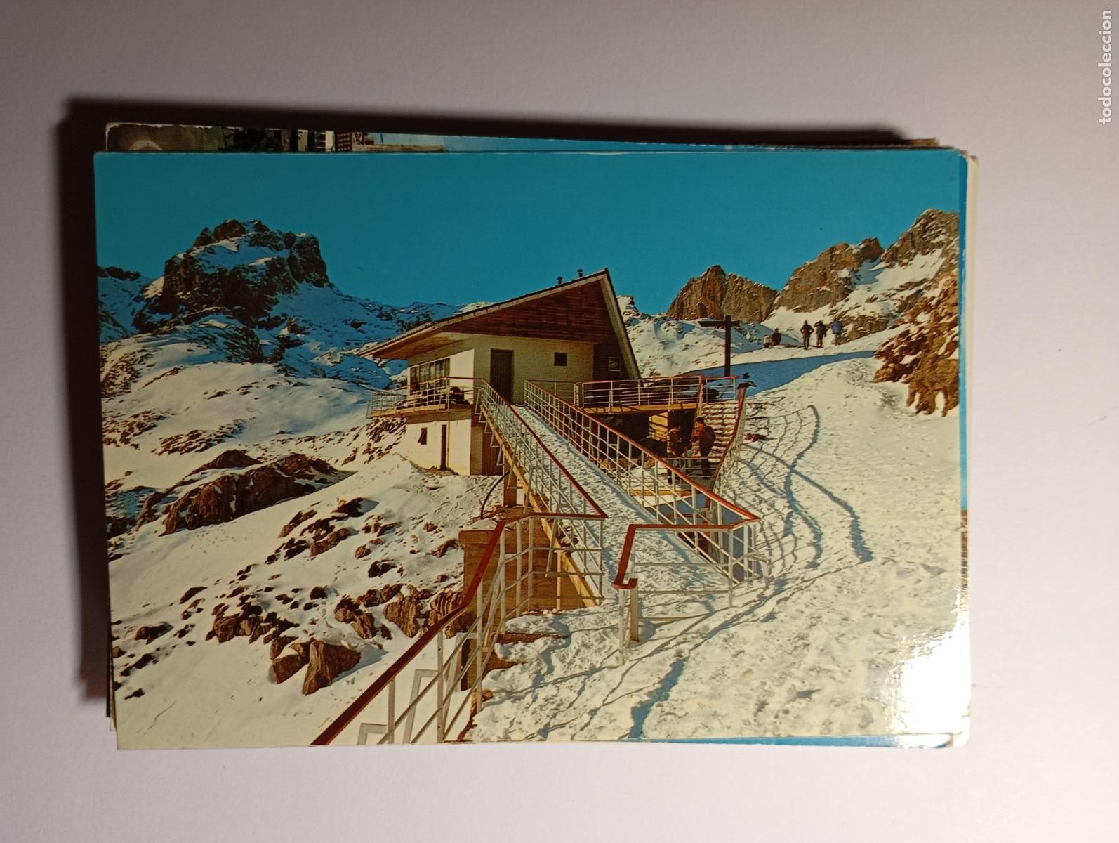 Cartoline: POSTAL DE PICOS DE EUROPA. FUENTE DE. REFUGIO. TDKP26C