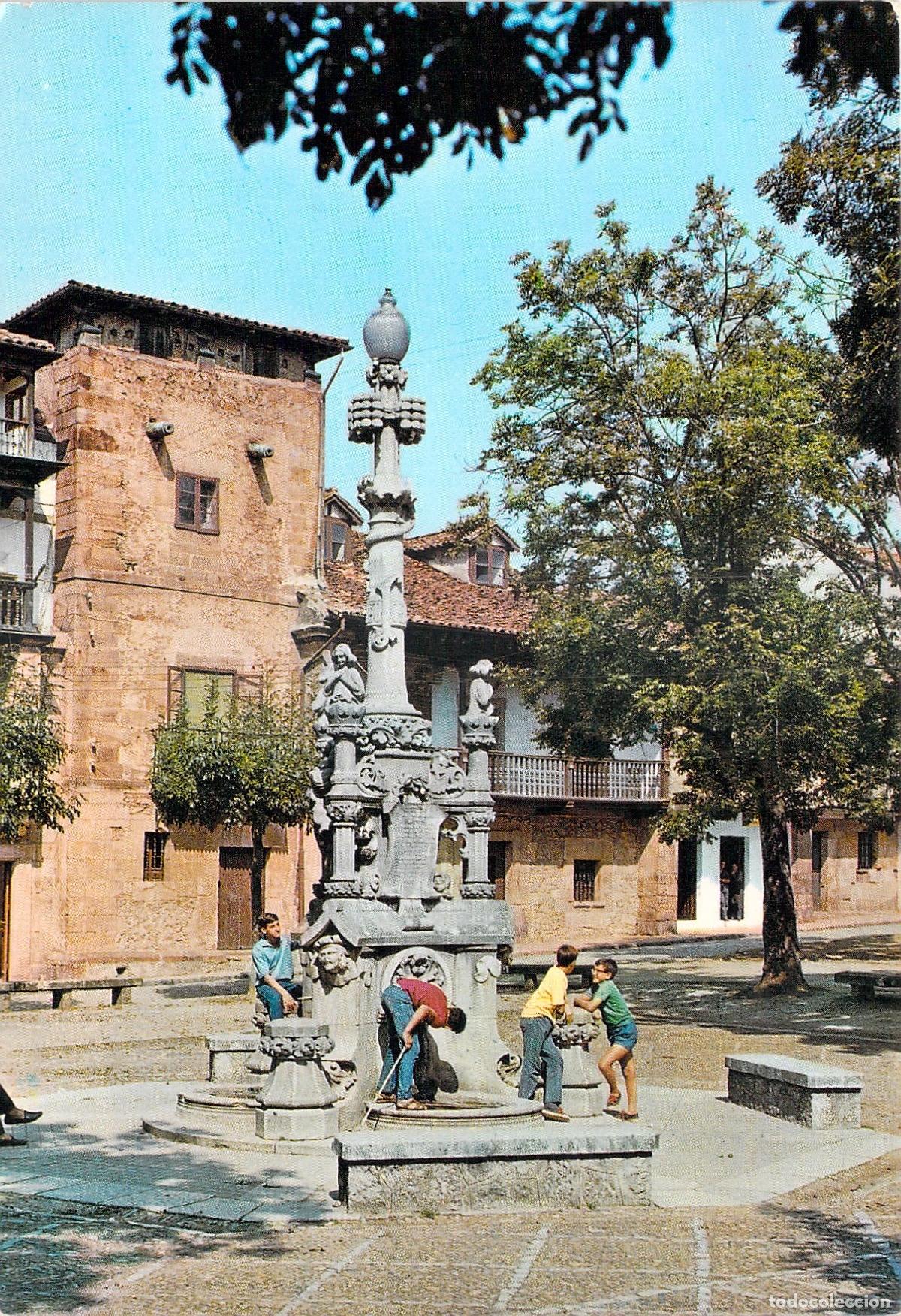 Postales: Postal de la Fuente de los Tres Ca&ntilde;os en Comillas, Cantabria