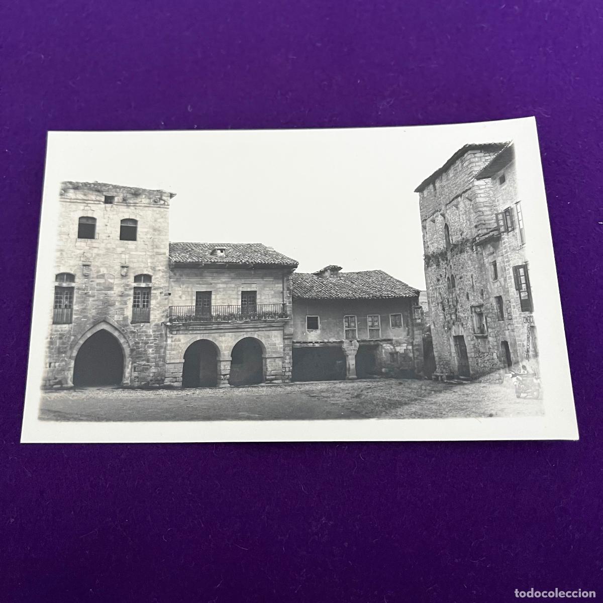 Cartes Postales: POSTAL DE SANTILLANA DEL MAR (CANTABRIA). PLAZA ISABEL II Y CASA DE BORJA.