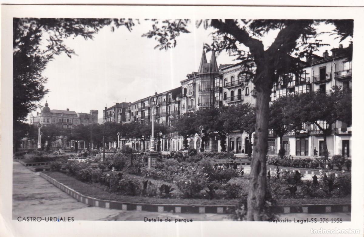 Postales: Castro Urdiales. Detalle del parque. 1956 Manipel. Sin circular. Acabado fotogr&aacute;fico