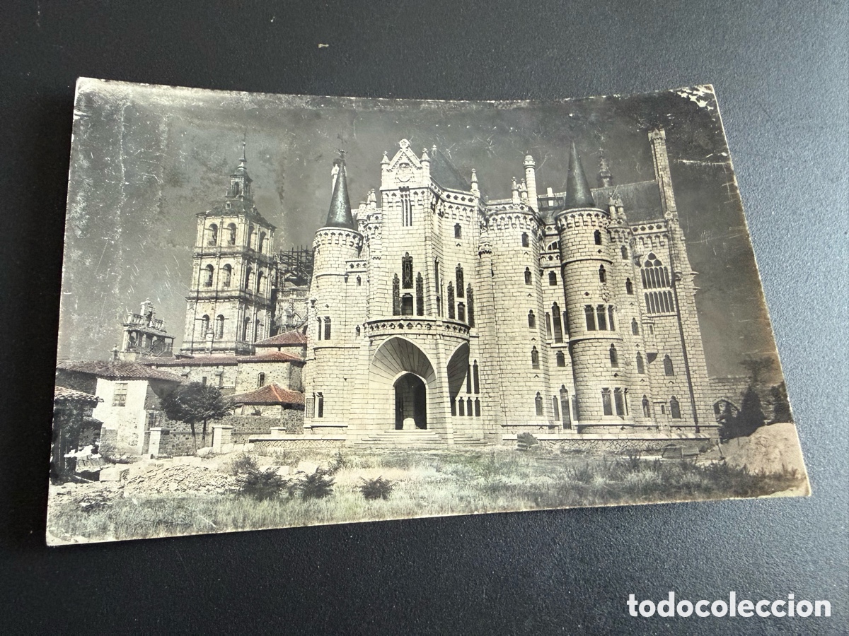 Postales: Postal. ASTORGA. 19. Palacio. Al fondo Catedral