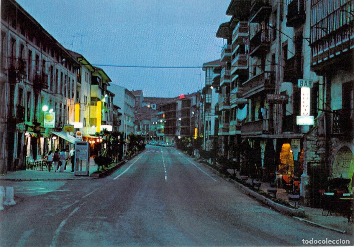 Postales: Postal de San Vicente de la Barquera, Avenida del Muelle Nocturna