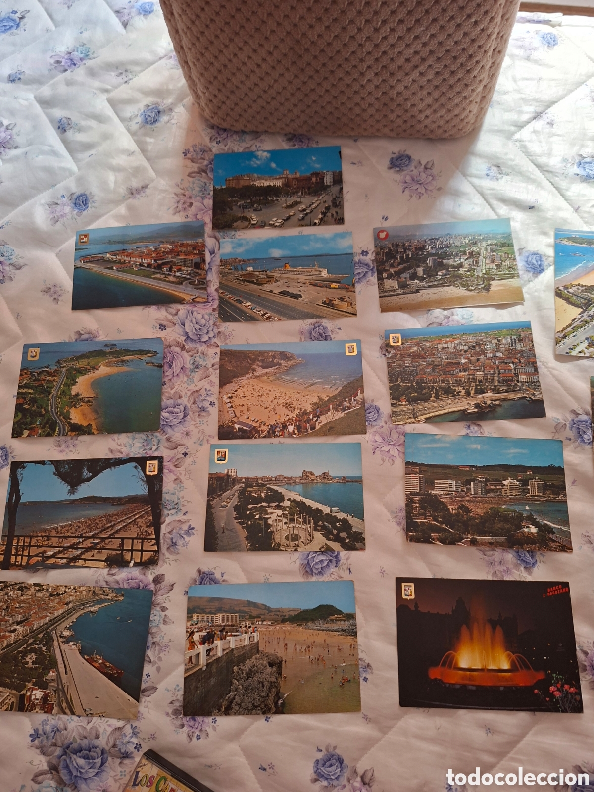 Postales: Santander, a&ntilde;os 70, bonitas vistas de las playas y la ciudad, se componen de 19 postales