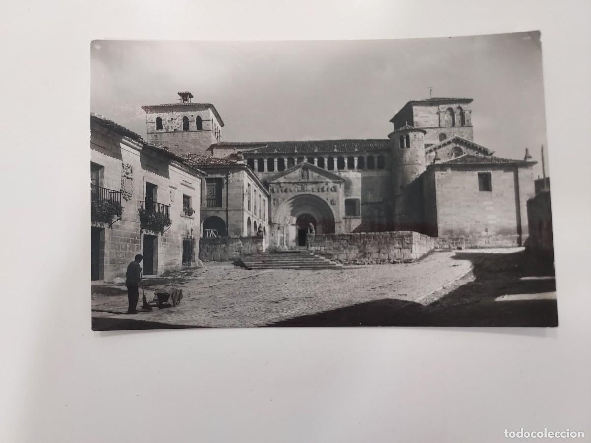 Postales: POSTAL SANTILLANA PORTADA DE LA COLEGIATA. A&Ntilde;OS 1950. SIN CIRCULAR. GARRABELLA 1. CANTABRIA