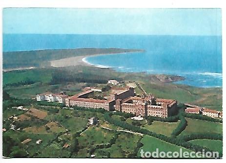 Postales: VISTA AEREA DE LA UNIVERSIDAD, AL FONDO LA PLAYA DE OYAMBRE.- COMILLAS / SANTANDER