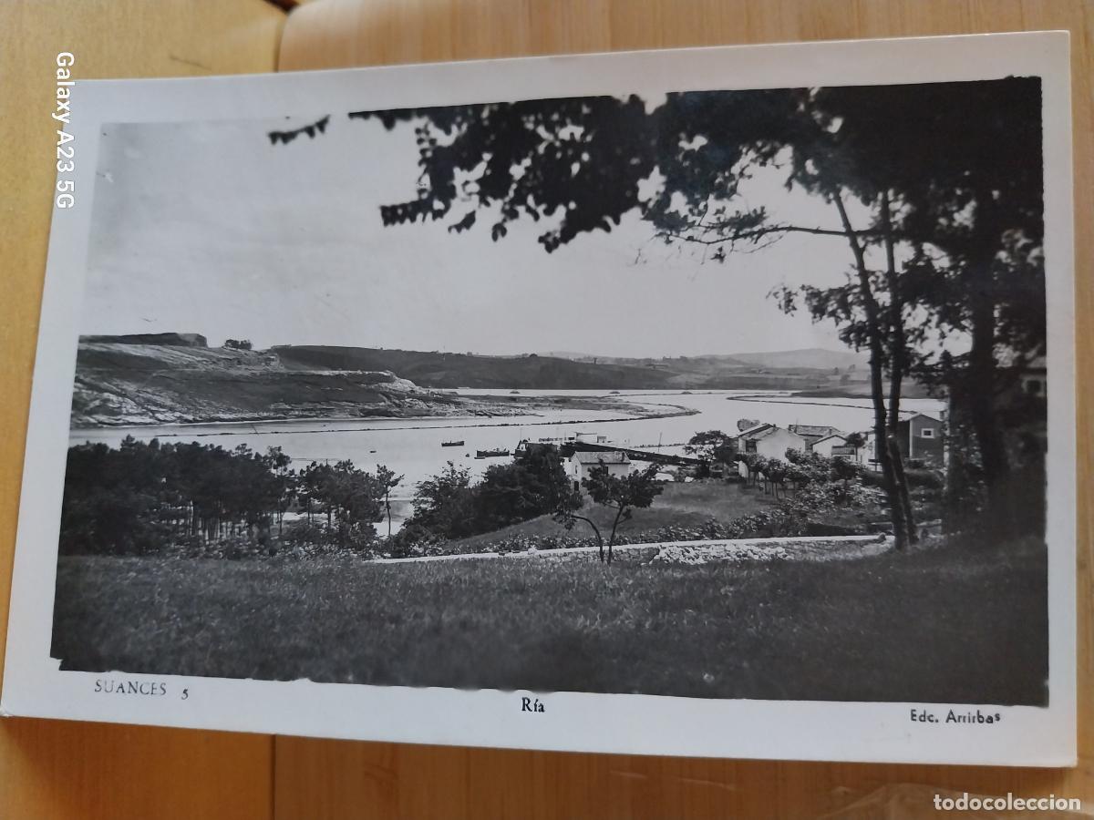 Cartoline: SUANCES R&Iacute;A ED ARRIBAS 5 CIRCULADA A&Ntilde;OS 50 PRECIOSA IMAGEN BN CASAS BARCAS
