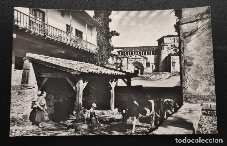 Postales: SANTILLANA DEL MAR, COLEGIATA Y CALLE DEL RIO, POSTAL ANTIGUA