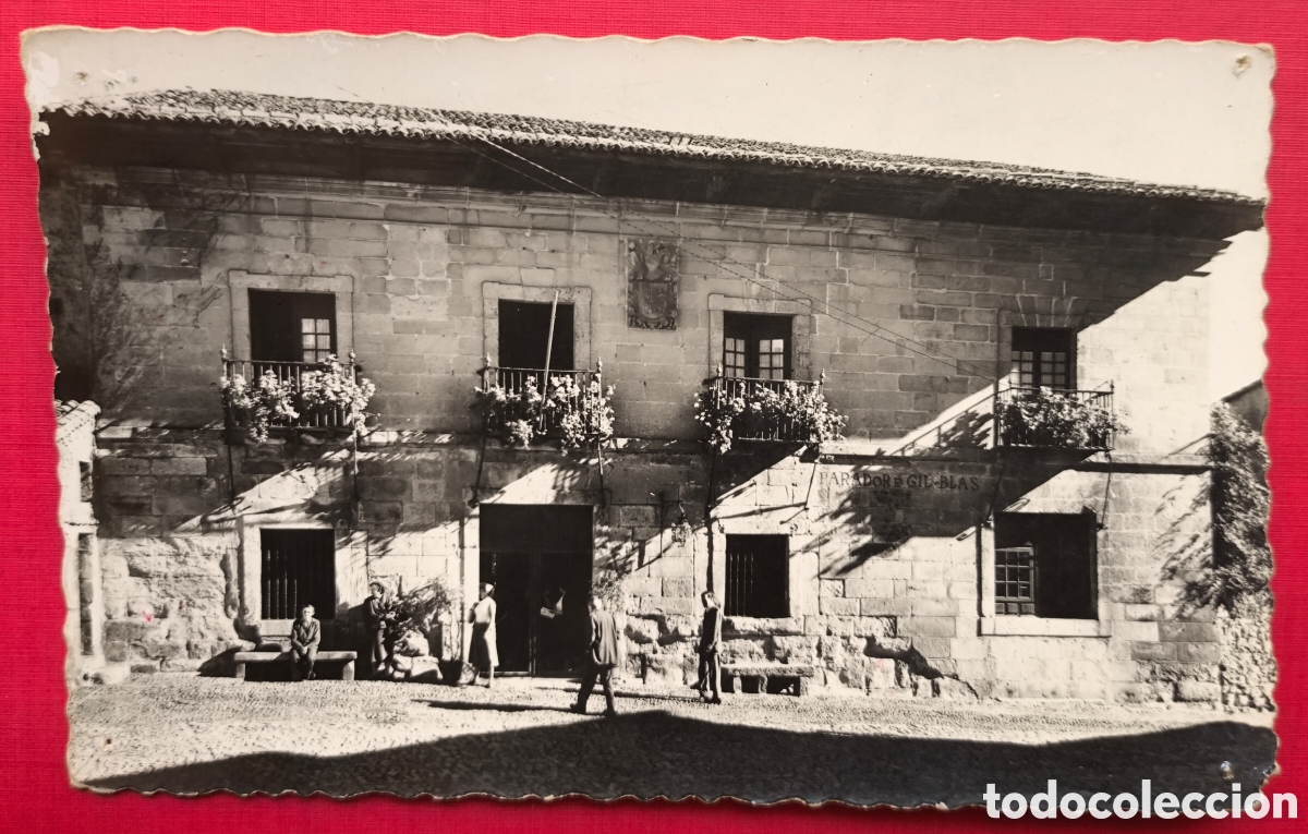 Postales: SANTILLANA DEL MAR PARADOR GIL BLAS POSTAL FOTOGR&Aacute;FICA CANTABRIA C.1955