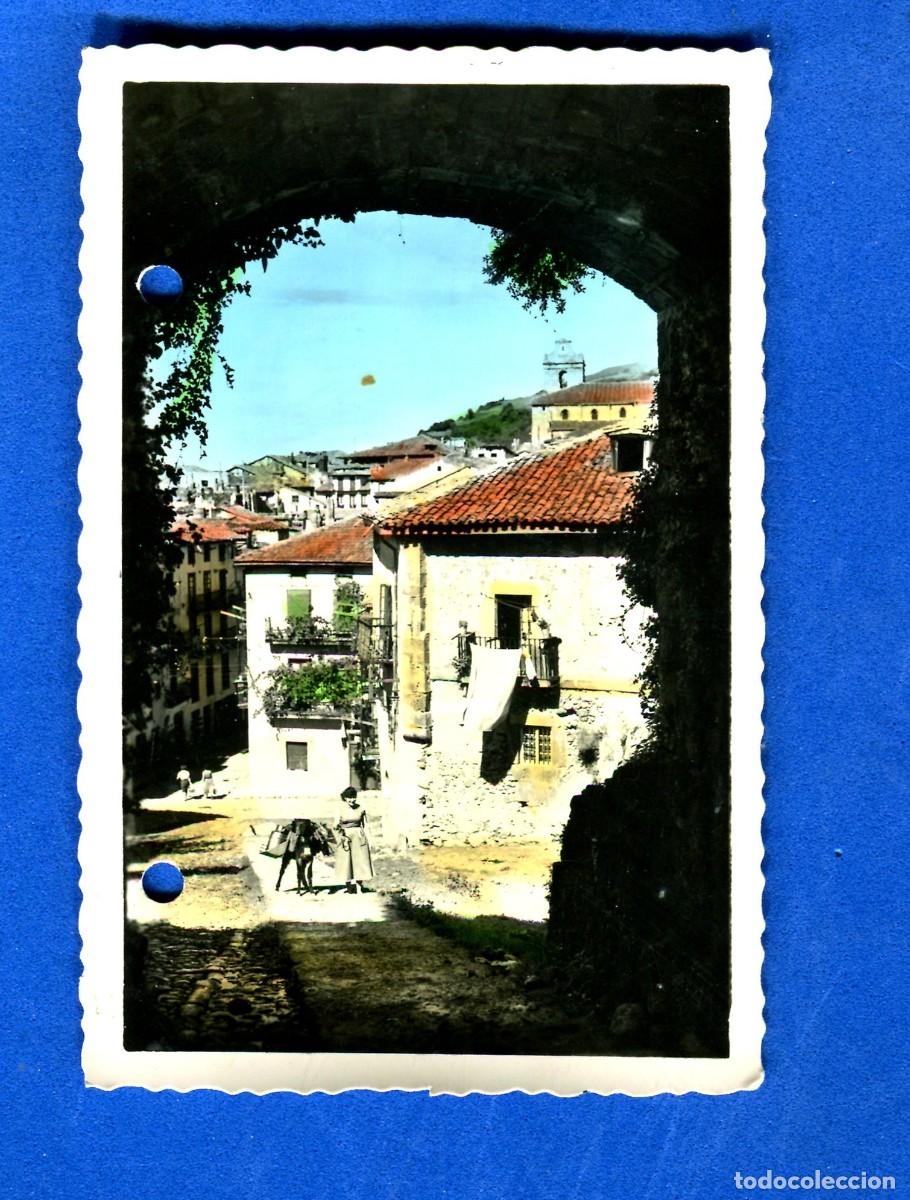 Postales: POSTAL SIN CIRCULAR LAREDO 12 PUERTA DE BILBAO SANTANDER EDITA ARRIBAS POSTAL CON AGUJEROS