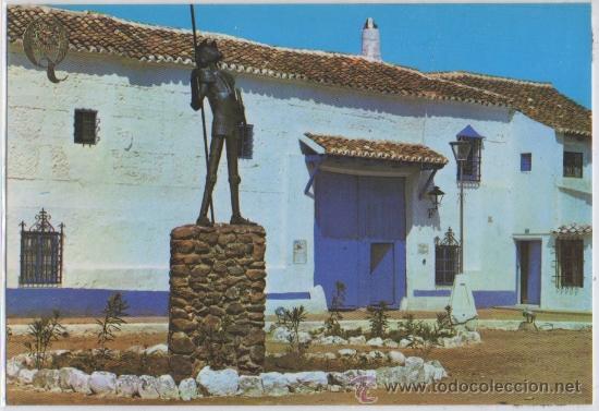 Postales: TARJETA POSTAL DE PUERTO LAPICE VENTA DEL QUIJOTE PLAZA Y FACHADA DE LA VENTA CIUDAD REAL