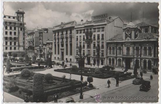 Postales: TARJETA POSTAL  PLAZA DEL CAUDILLO CON COCHES ALBACETE