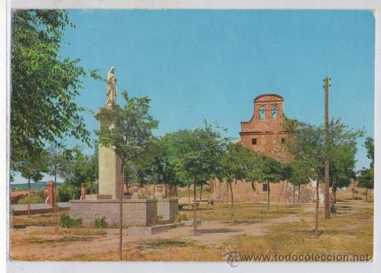 Postcards: TARJETA POSTAL DE ALMOROX PARQUE DE D. SANTIAGO R. CAJAL Y ERMITA Y MTO. AL SAGRADO CORAZON DE JESUS