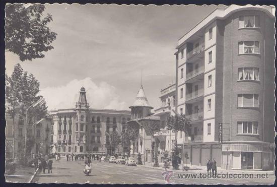 Postales: ALBACETE.-PLAZA DE GABRIEL LODARES