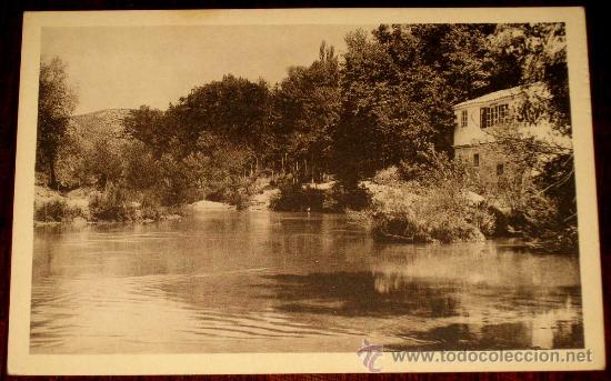 Postkarten: ANTIGUA POSTAL DEL BALNEARIO DE TRILLO - DUCHA DE LA CONDESA - ED. HAUSER Y MENET - NO CIRCULADA.