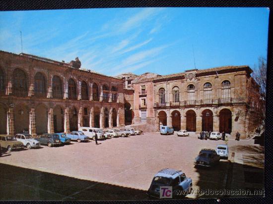 Cartes Postales: postal de alcaraz ( albacete) a&ntilde;os 70 con seat 600