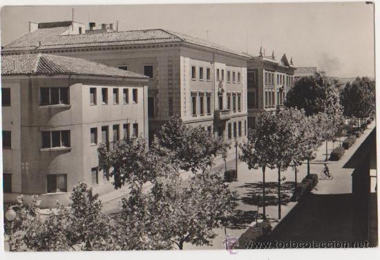 Postales: Guadalajara Paseo de Fernandez Iparraguire,Ediciones Vistavella-Madrid