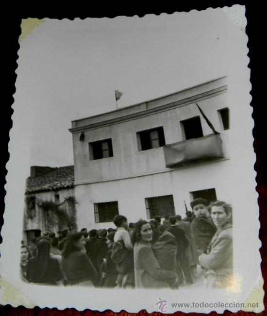 Postcards: ANTIGUA FOTOGRAFIA DE VALDEMANCO DEL ESTERAS (CIUDAD REAL) INAUGURACION ESCUELA POR EL GOBIERNADOR C