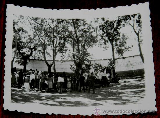 Postales: ANTIGUA FOTOGRAFIA DE VILLAR DEL POZO (CIUDAD REAL), COLONIA INFANTIL, BALNEARIO, A&Ntilde;OS 50-60, MIDE 8
