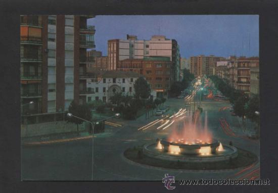 Cartes Postales: Talavera de la Reina. *Plaza de Espa&ntilde;a y Fuente...* Ed. Arribas n&ordm; 32. Circulada.