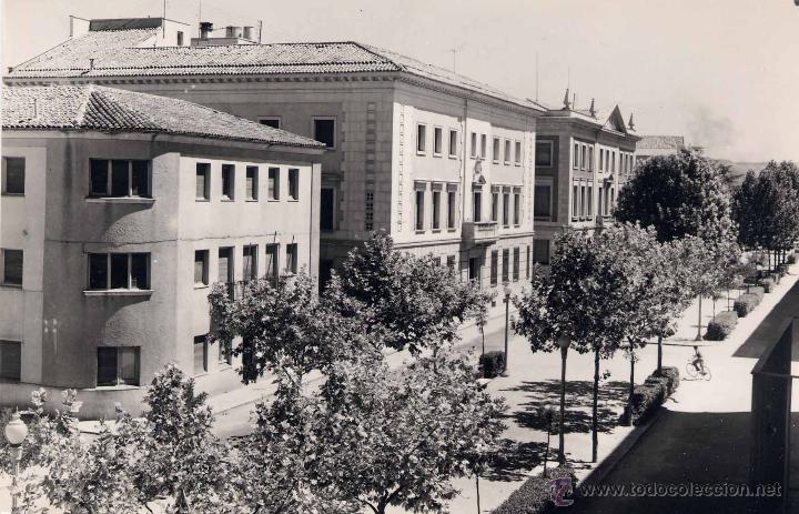 Postkarten: GUADALAJARA.- PASEO DE FERNANDEZ IPARRAGUIRRE