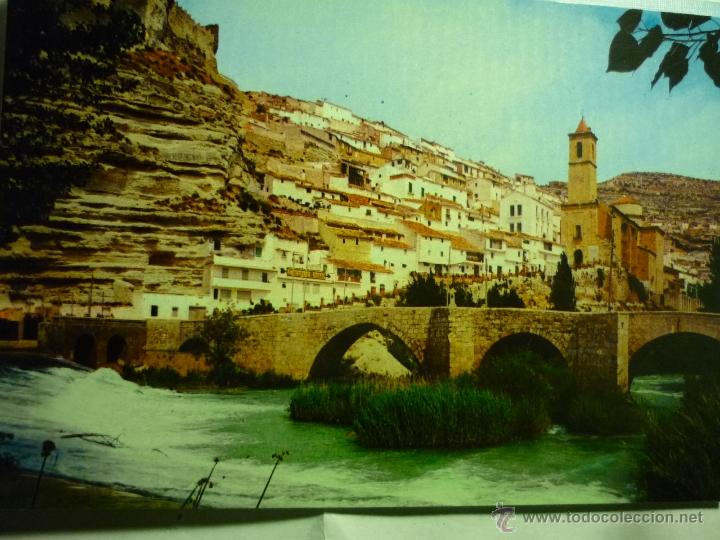 Cartoline: postal alcala de jucar .-puente romano y vista parcial