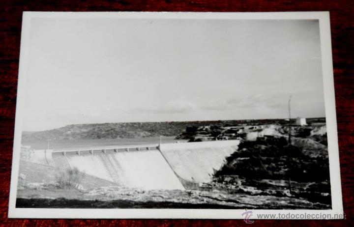 Postales: FOTOGRAFIA DEL PANTANO Y PRESA DE PE&Ntilde;ARROYO, CIUDAD REAL, MIDE 10,4 X 7,4 CMS.