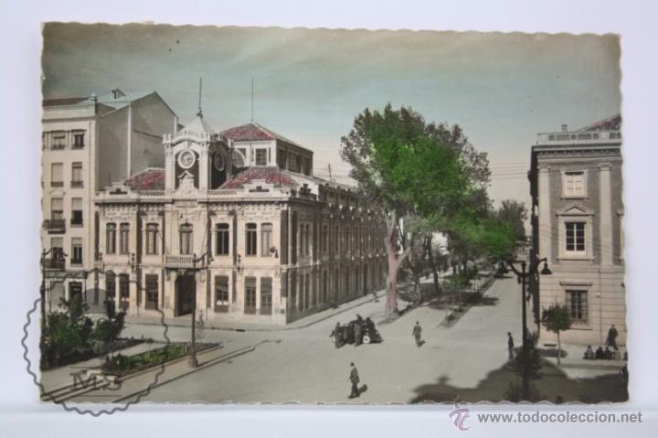 Postales: Postal Fotogr&aacute;fica - 17. Albacete. Ayuntamiento y Avenida de Jos&eacute; Antonio - Escrita al Dorso