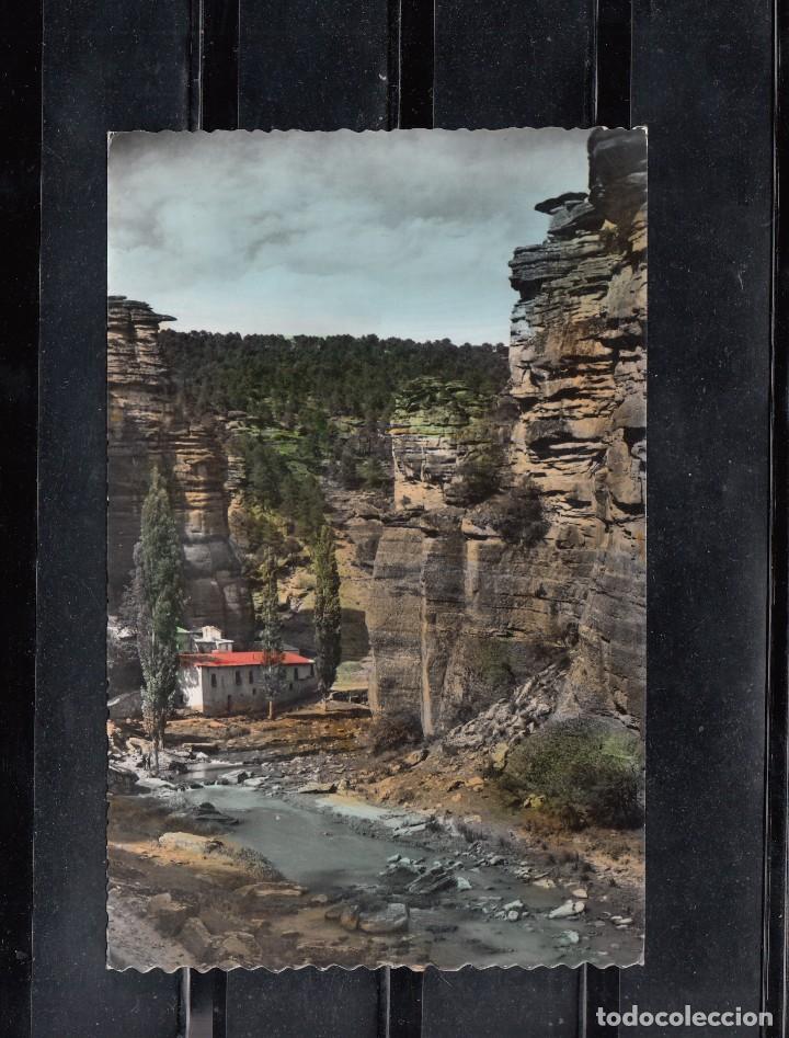 Postales: 5.- MOLINA DE ARAGON. BARRANCO DE LA HOZ. BELLO PARAJE CON EL SANTUARIO AL FONDO