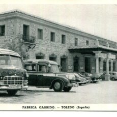 Postales: TOLEDO-FÁBRICA GARRIDO-ESPADERIA- ENTRADA COCHES Y AUTOCARES-AÑO 1960-FOURNIER. Lote 374819559