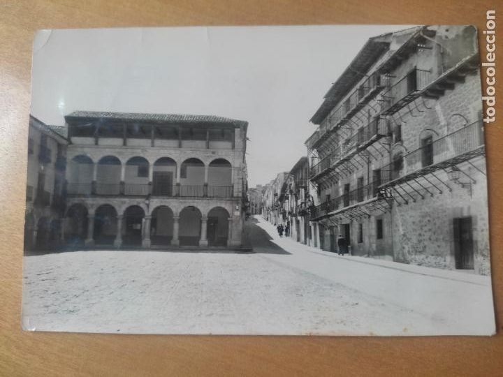 Postais: SIGUENZA PLAZA MAYOR 1963 BN ANIMADAED RELA&Ntilde;O N&ordm; 10 CIRCULADA DESPEGADA ALBUM