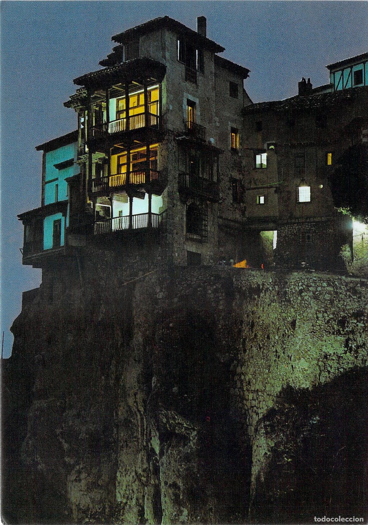 Postales: Postal de las Casas Colgadas de Cuenca en Vista Nocturna